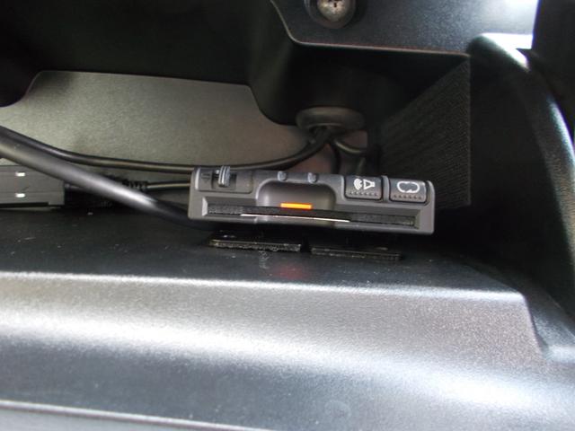 セレナ ハイウェイスター プロパイロットエディション スマートキー・純正ナビ・Bカメラ・フルセグ・走行中テレビ視聴可・ブルートゥース・DVD CD・ETC・両側ハンズフリーパワースライドド・ドラレコ・レーダークルーズコントロール・オートライト・禁煙車(18枚目)