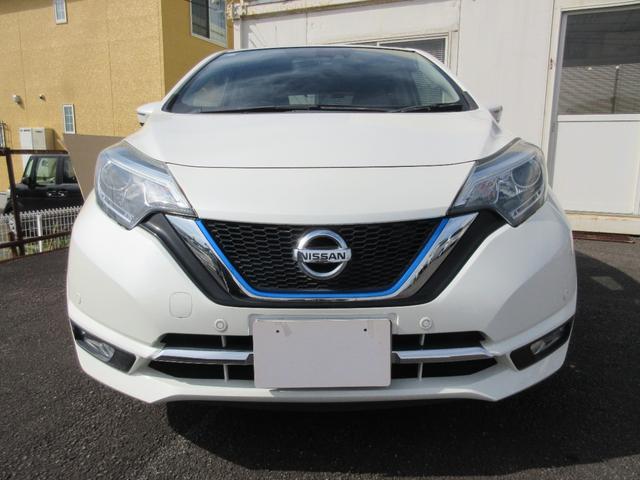 ノート e-パワー メダリスト ワンオーナー 禁煙車 静岡仕入 衝突被害軽減システム インテリキー2個 純正SDナビ Bluetooth接続 ETC アラウンドビュー 純正ドラレコ   純正デジタルミラー ハーフレザーシート(2枚目)