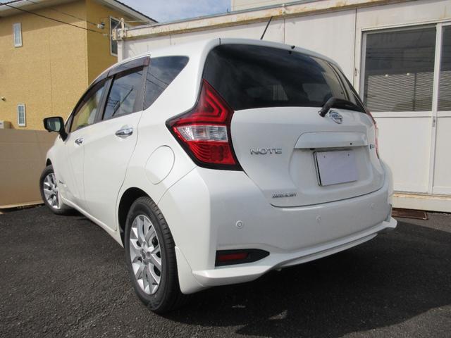 ノート e-パワー メダリスト ワンオーナー 禁煙車 静岡仕入 衝突被害軽減システム インテリキー2個 純正SDナビ Bluetooth接続 ETC アラウンドビュー 純正ドラレコ   純正デジタルミラー ハーフレザーシート(9枚目)