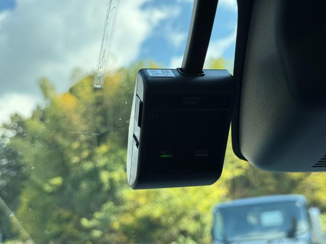 ライズ Ｚ　４ＷＤ　純正９インチナビ　フルセグＴＶ　Ｂｌｕｅｔｏｏｔｈ　全方位カメラ　ＢＳＭ　ＥＴＣ２．０　ドラレコ　シートヒーター　モデリスタフルエアロ　モデリスタ１８インチアルミ　禁煙車　スマートキー（20枚目）