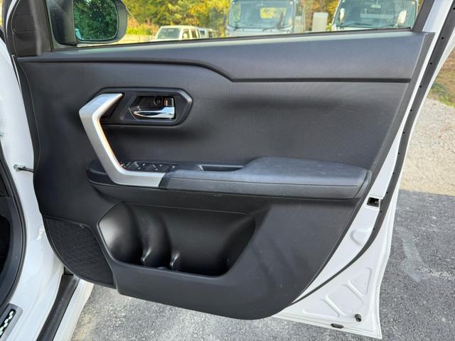 ライズ Ｚ　４ＷＤ　純正９インチナビ　フルセグＴＶ　Ｂｌｕｅｔｏｏｔｈ　全方位カメラ　ＢＳＭ　ＥＴＣ２．０　ドラレコ　シートヒーター　モデリスタフルエアロ　モデリスタ１８インチアルミ　禁煙車　スマートキー（45枚目）