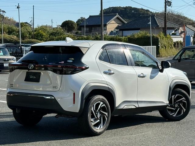 ヤリスクロス ハイブリッドG 純正ディスプレイオーディオ Bluetooth パノラミックビューモニター ETC ドラレコ前後 ワンオーナー 禁煙車 スマートキー×2 シートヒーター AC100V ステアリングヒーター(3枚目)