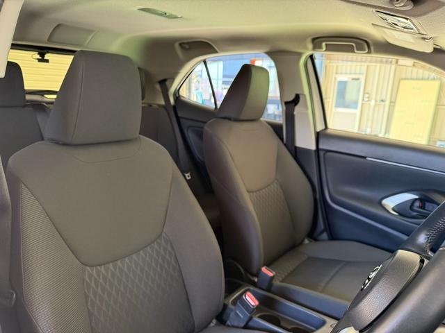 ヤリスクロス ハイブリッドG 純正ディスプレイオーディオ Bluetooth パノラミックビューモニター ETC ドラレコ前後 ワンオーナー 禁煙車 スマートキー×2 シートヒーター AC100V ステアリングヒーター(7枚目)