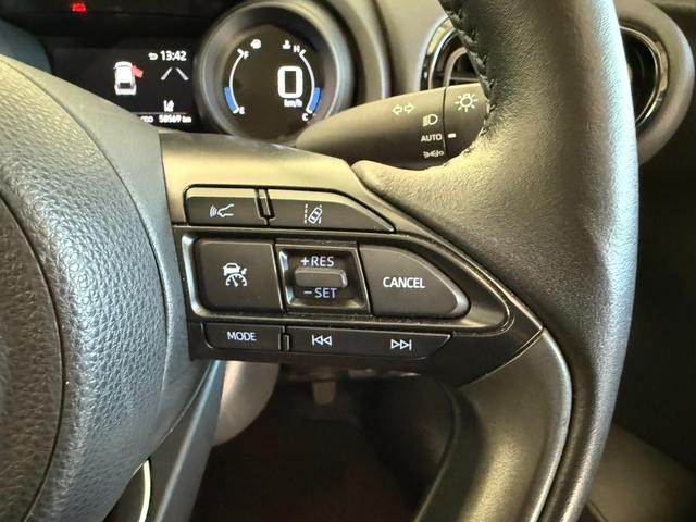 ヤリスクロス ハイブリッドG 純正ディスプレイオーディオ Bluetooth パノラミックビューモニター ETC ドラレコ前後 ワンオーナー 禁煙車 スマートキー×2 シートヒーター AC100V ステアリングヒーター(35枚目)