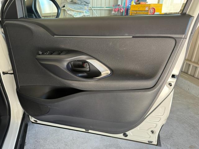 ヤリスクロス ハイブリッドG 純正ディスプレイオーディオ Bluetooth パノラミックビューモニター ETC ドラレコ前後 ワンオーナー 禁煙車 スマートキー×2 シートヒーター AC100V ステアリングヒーター(44枚目)