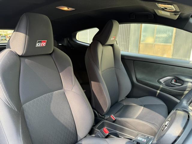 ＧＲヤリス ＲＳ　純正ディスプレイオーディオ　　ナビ　Ｂｌｕｅｔｏｏｔｈ　バックカメラ　ＥＴＣ　スマートキー　ＬＥＤヘッドライト　禁煙車（8枚目）