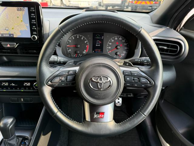 ＧＲヤリス ＲＳ　純正ディスプレイオーディオ　　ナビ　Ｂｌｕｅｔｏｏｔｈ　バックカメラ　ＥＴＣ　スマートキー　ＬＥＤヘッドライト　禁煙車（9枚目）