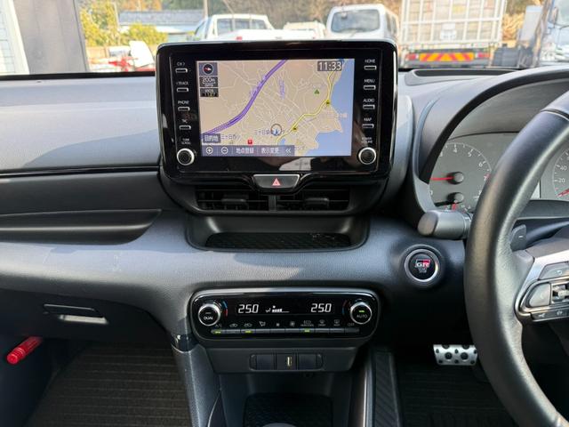 ＧＲヤリス ＲＳ　純正ディスプレイオーディオ　　ナビ　Ｂｌｕｅｔｏｏｔｈ　バックカメラ　ＥＴＣ　スマートキー　ＬＥＤヘッドライト　禁煙車（12枚目）