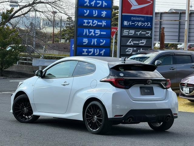 ＧＲヤリス ＲＳ　純正ディスプレイオーディオ　　ナビ　Ｂｌｕｅｔｏｏｔｈ　バックカメラ　ＥＴＣ　スマートキー　ＬＥＤヘッドライト　禁煙車（25枚目）