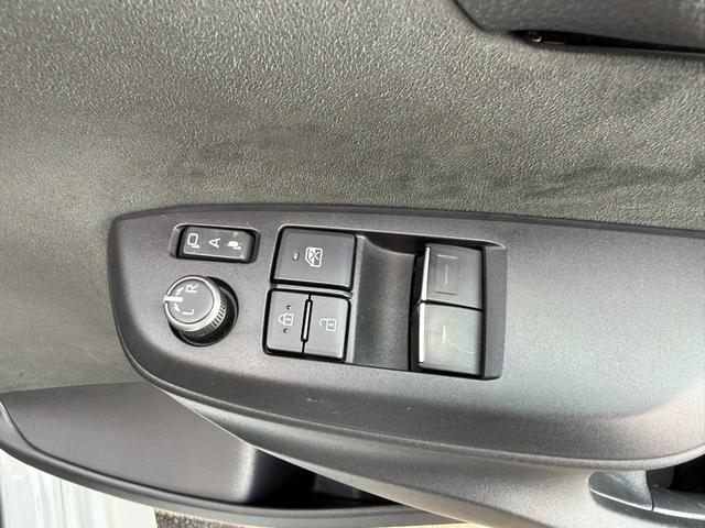 ＧＲヤリス ＲＳ　純正ディスプレイオーディオ　　ナビ　Ｂｌｕｅｔｏｏｔｈ　バックカメラ　ＥＴＣ　スマートキー　ＬＥＤヘッドライト　禁煙車（27枚目）