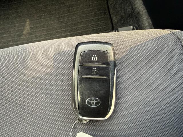 ＧＲヤリス ＲＳ　純正ディスプレイオーディオ　　ナビ　Ｂｌｕｅｔｏｏｔｈ　バックカメラ　ＥＴＣ　スマートキー　ＬＥＤヘッドライト　禁煙車（42枚目）