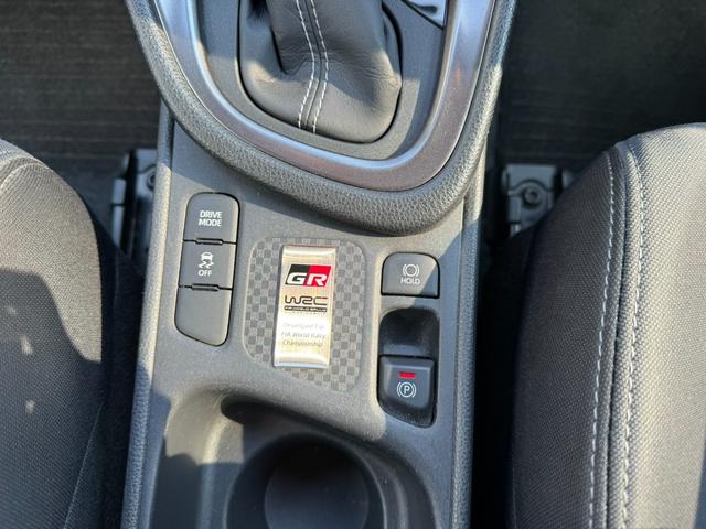 ＧＲヤリス ＲＳ　純正ディスプレイオーディオ　　ナビ　Ｂｌｕｅｔｏｏｔｈ　バックカメラ　ＥＴＣ　スマートキー　ＬＥＤヘッドライト　禁煙車（43枚目）