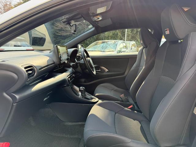 ＧＲヤリス ＲＳ　純正ディスプレイオーディオ　　ナビ　Ｂｌｕｅｔｏｏｔｈ　バックカメラ　ＥＴＣ　スマートキー　ＬＥＤヘッドライト　禁煙車（48枚目）