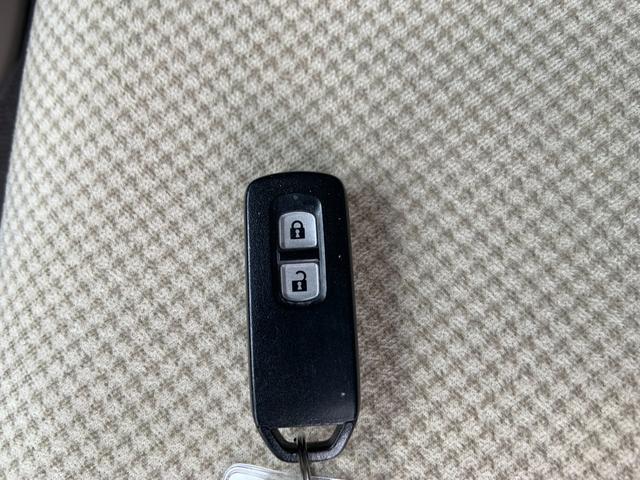 Ｎ－ＯＮＥ Ｇ・Ｌパッケージ　純正ナビ　ワンセグＴＶ　ＣＤ　スマートキー　バックカメラ　プッシュスタート　禁煙車　電動格納ミラー　フルフラット（18枚目）