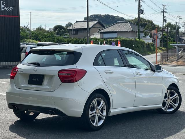 Ａクラス Ａ１８０　純正ナビ　ＴＶ　Ｂｌｕｅｔｏｏｔｈ　ＥＴＣ　バックカメラ　ＥＴＣ　キーレス×２　ワンオーナー　純正アルミ　電動格納ミラー（3枚目）