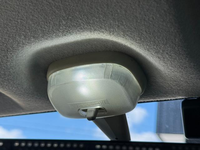 ジムニー ワイルドウインド　５ＭＴ　ＥＴＣ　１Ｄ　Ｂｌｕｅｔｏｏｔｈ　パワーウィンドウ　社外ＬＥＤヘッドライト　純正１６インチアルミ　スズキスポーツフラップ　モンスターマフラー　ルームランプＬＥＤ　シートヒーター（33枚目）