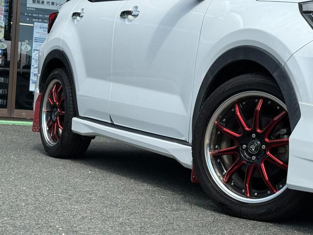 ライズ Ｚ　純正９インチナビ　Ｂｌｕｅｔｏｏｔｈ　全方位カメラ　ＥＴＣ２．０　４ＷＤ　モデリスタフルエアロ　ＫＵＨＬ１８インチアルミ　柿本改マフラー　ＪＡＯＳマッドガード　シートヒーター　禁煙車（5枚目）