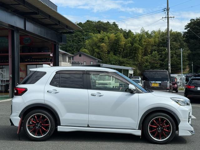 ライズ Ｚ　純正９インチナビ　Ｂｌｕｅｔｏｏｔｈ　全方位カメラ　ＥＴＣ２．０　４ＷＤ　モデリスタフルエアロ　ＫＵＨＬ１８インチアルミ　柿本改マフラー　ＪＡＯＳマッドガード　シートヒーター　禁煙車（24枚目）