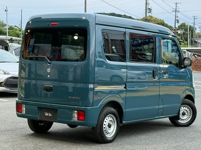 エブリイ ＰＡリミテッド　純正ＡＭ／ＦＭラジオ　ワンオーナー　ＡＴ　フルフラット　キーレス　スペアキー　天井収納　新車保証書　取扱説明書　禁煙車　ＵＳＢ充電（3枚目）