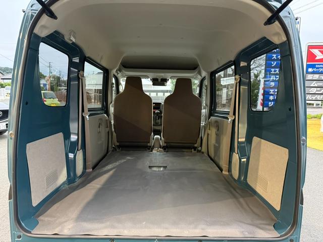 エブリイ ＰＡリミテッド　純正ＡＭ／ＦＭラジオ　ワンオーナー　ＡＴ　フルフラット　キーレス　スペアキー　天井収納　新車保証書　取扱説明書　禁煙車　ＵＳＢ充電（23枚目）