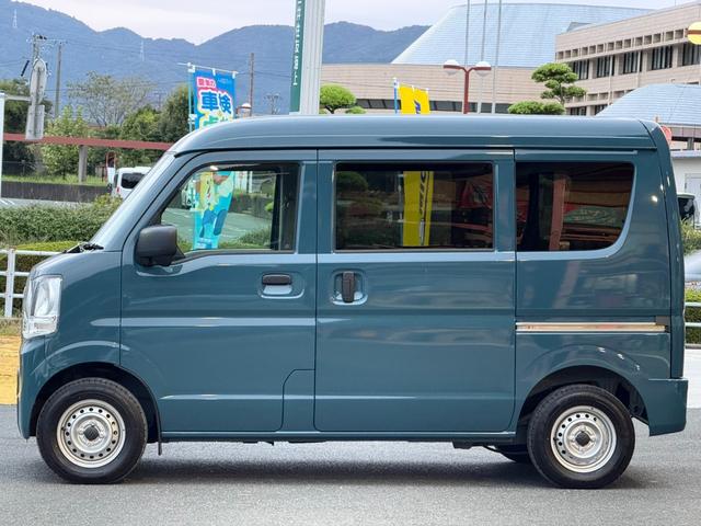エブリイ ＰＡリミテッド　純正ＡＭ／ＦＭラジオ　ワンオーナー　ＡＴ　フルフラット　キーレス　スペアキー　天井収納　新車保証書　取扱説明書　禁煙車　ＵＳＢ充電（30枚目）