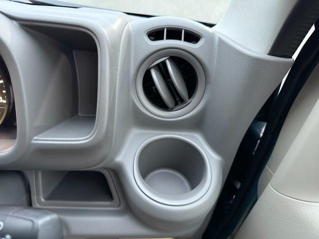 エブリイ ＰＡリミテッド　純正ＡＭ／ＦＭラジオ　ワンオーナー　ＡＴ　フルフラット　キーレス　スペアキー　天井収納　新車保証書　取扱説明書　禁煙車　ＵＳＢ充電（33枚目）