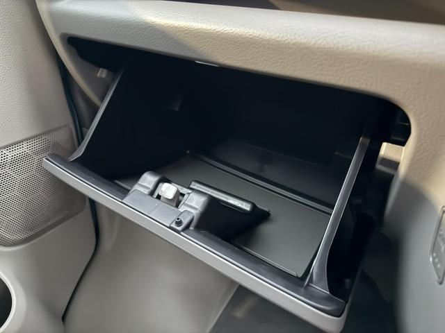 エブリイ ＰＡリミテッド　純正ＡＭ／ＦＭラジオ　ワンオーナー　ＡＴ　フルフラット　キーレス　スペアキー　天井収納　新車保証書　取扱説明書　禁煙車　ＵＳＢ充電（36枚目）