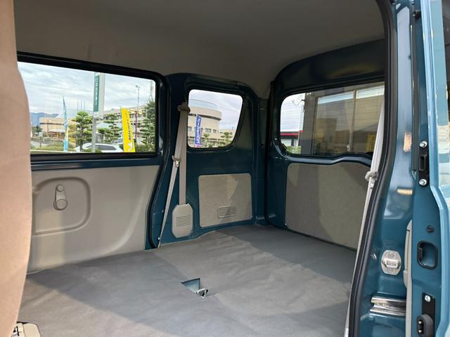 エブリイ ＰＡリミテッド　純正ＡＭ／ＦＭラジオ　ワンオーナー　ＡＴ　フルフラット　キーレス　スペアキー　天井収納　新車保証書　取扱説明書　禁煙車　ＵＳＢ充電（40枚目）