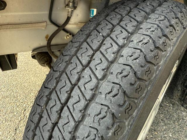 ハイゼットカーゴ クルーズ　社外ナビ　ＣＤ　ＴＶ　バックカメラ　ドライブレコーダー　ＥＴＣ　キー×２　電動格納ミラー　天井収納　禁煙車（5枚目）