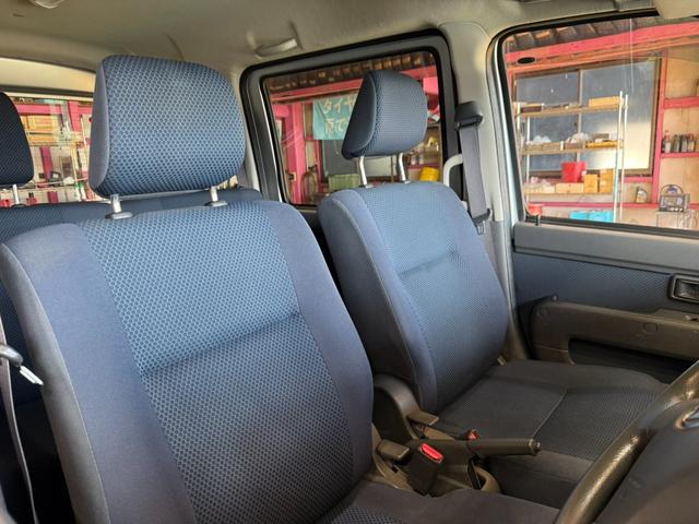 ハイゼットカーゴ クルーズ　社外ナビ　ＣＤ　ＴＶ　バックカメラ　ドライブレコーダー　ＥＴＣ　キー×２　電動格納ミラー　天井収納　禁煙車（7枚目）