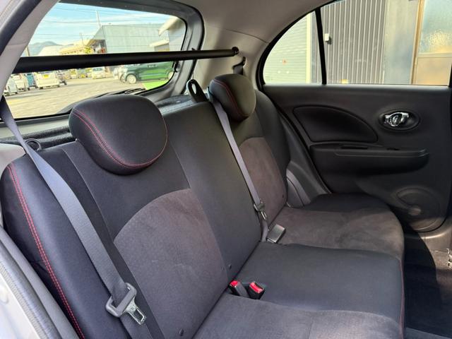 後部座席も目立つ傷や汚れありません。気になる方は１度見ていただいてからのご購入をお願いします