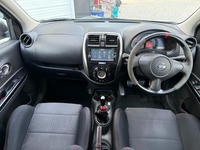 禁煙車です。室内は全体的に清潔感で溢れています。快適にドライブ出来ます