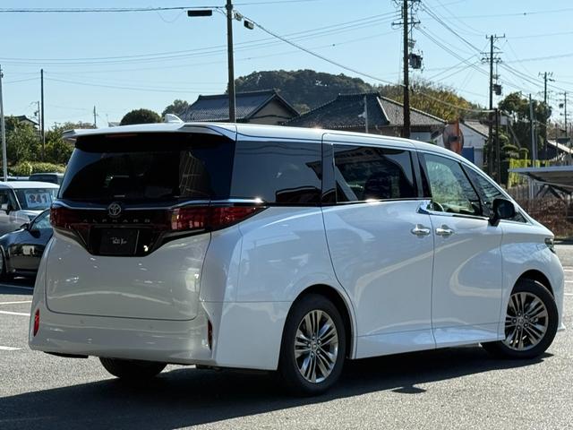 アルファード Z 純正ナビ Bluetooth HDMI ETC2.0 13.2インチフリップダウンモニター 左右独立ムーンルーフ スペアタイヤ フロアマット カラーヘッドアップディスプレイ 7人乗り 禁煙車(3枚目)