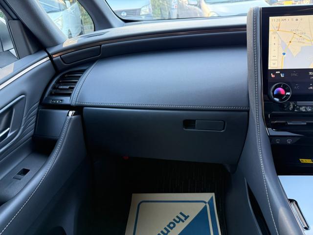 アルファード Z 純正ナビ Bluetooth HDMI ETC2.0 13.2インチフリップダウンモニター 左右独立ムーンルーフ スペアタイヤ フロアマット カラーヘッドアップディスプレイ 7人乗り 禁煙車(45枚目)