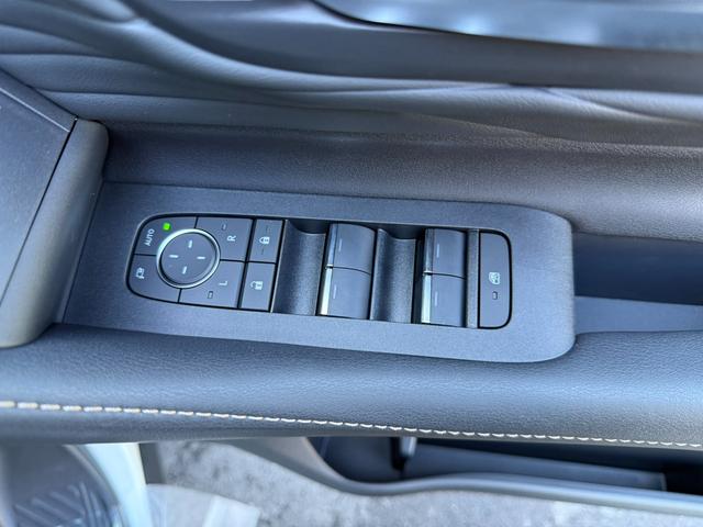 アルファード Z 純正ナビ Bluetooth HDMI ETC2.0 13.2インチフリップダウンモニター 左右独立ムーンルーフ スペアタイヤ フロアマット カラーヘッドアップディスプレイ 7人乗り 禁煙車(47枚目)