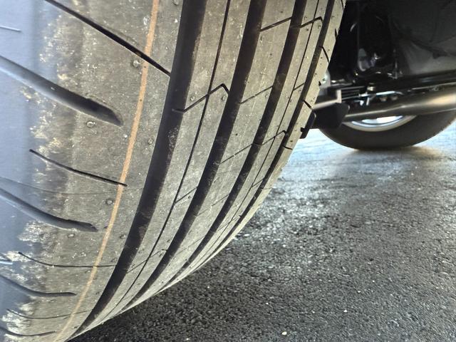 アルファード Z 純正ナビ Bluetooth HDMI ETC2.0 13.2インチフリップダウンモニター 左右独立ムーンルーフ スペアタイヤ フロアマット カラーヘッドアップディスプレイ 7人乗り 禁煙車(63枚目)