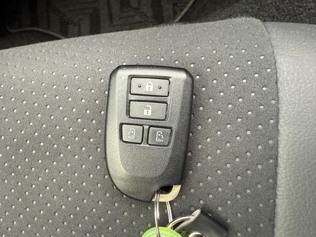 ハイエースバン スーパーGL ダークプライムII アルパインBIGXフローティングナビ Bluetooth Apple Car Play TRDエアロ(F,S,R) 全方位カメラ 両側電動パワースライドドア ベッドキット デジタルインナーミラー(31枚目)