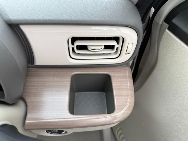 アルトラパン Ｘ　届出済未使用車　純正アルミ　スマートキー×２　新車保証書　取扱説明書　アイドリングストップ　電動格納ミラー　禁煙車　ＬＥＤヘッドライト　シートヒーター（10枚目）