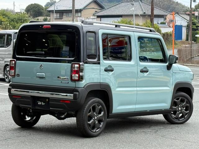 ハスラー タフワイルドターボ　届出済未使用車　４ＷＤ　ツートンカラー　ターボ　前席両側シートヒーター　ＵＳＢ充電　スマートキー×２　ＬＥＤヘッドライト　ルーフレール　クルーズコントロール　禁煙車（3枚目）