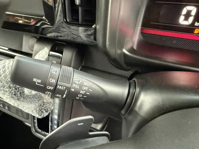 スペーシアカスタム ハイブリッドＸＳターボ　ハイブリッドＸＳターボ　フロアマット　ツートンカラー　両側電動パワースライドドア　ステアリングヒーター　前席両側シートヒーター　サーキュレーター　ＵＳＢ充電　スマートキー×２　届出済未使用車　禁煙車（29枚目）