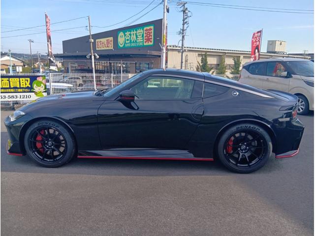 フェアレディＺ ニスモ　ミッドナイトブラック　９インチ日産コネクトナビ　ＢＯＳＥサウンドシステム（4枚目）