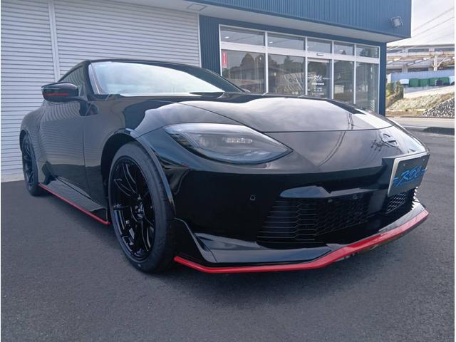 フェアレディＺ ニスモ　ミッドナイトブラック　９インチ日産コネクトナビ　ＢＯＳＥサウンドシステム（7枚目）