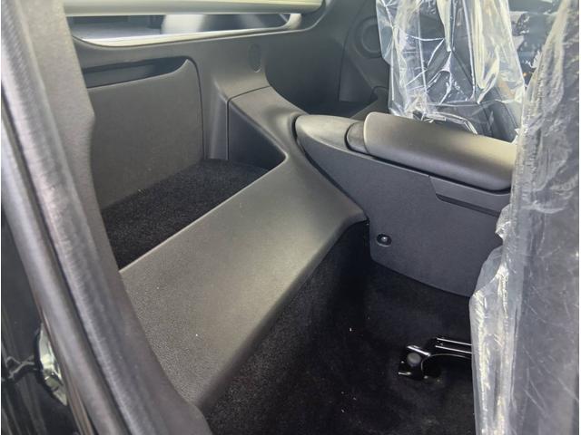 フェアレディＺ ニスモ　ミッドナイトブラック　９インチ日産コネクトナビ　ＢＯＳＥサウンドシステム（16枚目）