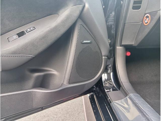 フェアレディＺ ニスモ　ミッドナイトブラック　９インチ日産コネクトナビ　ＢＯＳＥサウンドシステム（18枚目）