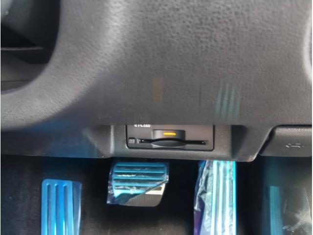 フェアレディＺ ニスモ　ミッドナイトブラック　９インチ日産コネクトナビ　ＢＯＳＥサウンドシステム（28枚目）