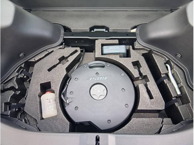 フェアレディＺ ニスモ　ミッドナイトブラック　９インチ日産コネクトナビ　ＢＯＳＥサウンドシステム（32枚目）