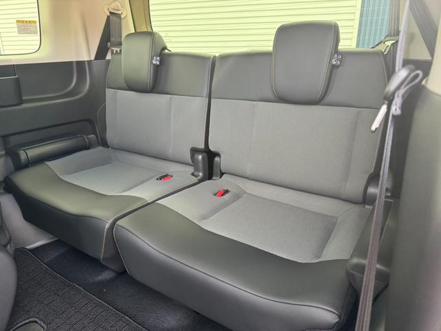 フリード ｅ：ＨＥＶクロスター　デザートベージュ　４ＷＤ　６人乗り　１１．４インチナビＴＶ　マルチビューカメラ　ドライブレコーダー３カメラ　ＥＴＣ２．０　両側パワースライドドア（24枚目）