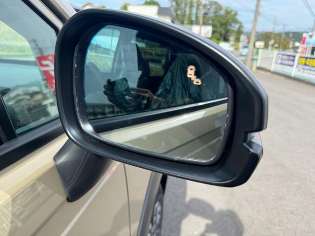 フリード ｅ：ＨＥＶクロスター　デザートベージュ　４ＷＤ　６人乗り　１１．４インチナビＴＶ　マルチビューカメラ　ドライブレコーダー３カメラ　ＥＴＣ２．０　両側パワースライドドア（36枚目）