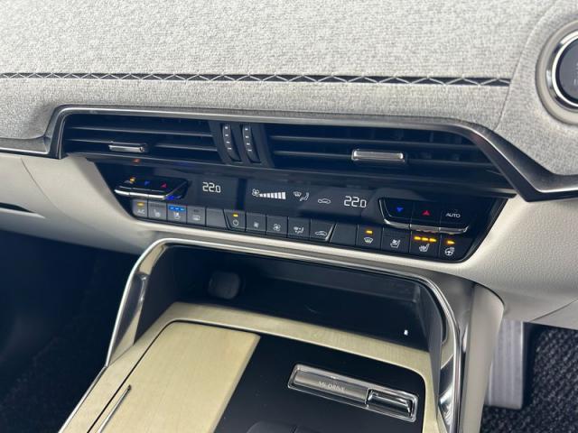 ＣＸ－６０ ＸＤ－ハイブリッド　プレミアムモダン　ＸＤ　ハイブリッド　プレミアム　モダン　車検２年付　パノラマルーフ　ＥＴＣ　ＢＯＳＥサウンドシステム　３６０°ビューモニター（7枚目）