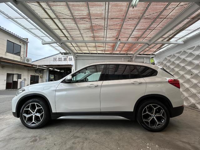 Ｘ１ ｘＤｒｉｖｅ　１８ｄ　ｘライン　クリーンディーゼル　ＡＩＳ鑑定４．５点　禁煙車　ハンズフリー電動トランク　ドライビングアシスト　ハーフレザーシート　バックカメラ　ソナー　シートヒーター　コンフォートアクセス　ＬＥＤライト（12枚目）